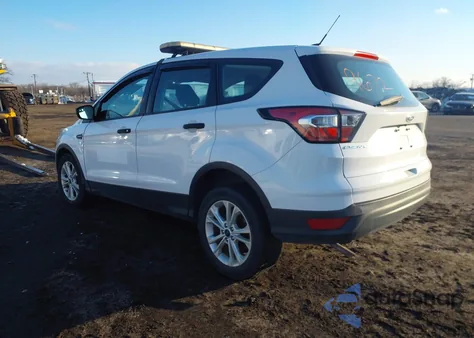 2017 Ford Escape S z USA, uszkodzony, nr VIN 1FMCU0F79HUC36913